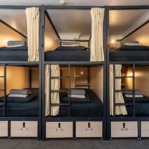 adelaides-shakespeare-backpacker-hostel.adelaidehotels-au.com/